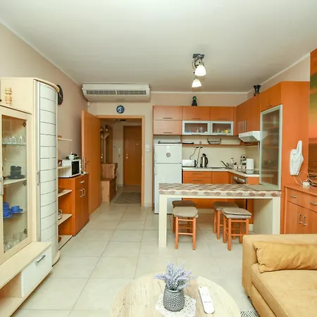 Apartman 982 - Balatonőszödi Hullám üdülőparkban Emeleti Vízparti Kiadó *