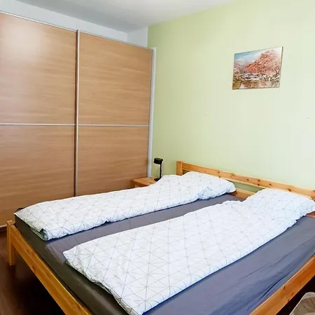 982 - Balatonőszödi Hullám üdülőparkban Emeleti Vízparti Kiadó * Balatonőszöd
